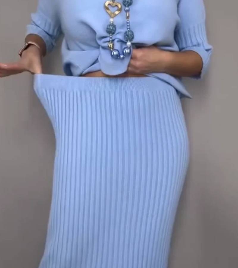 Cristina | Set din tricot cu fustă midi cu dungi